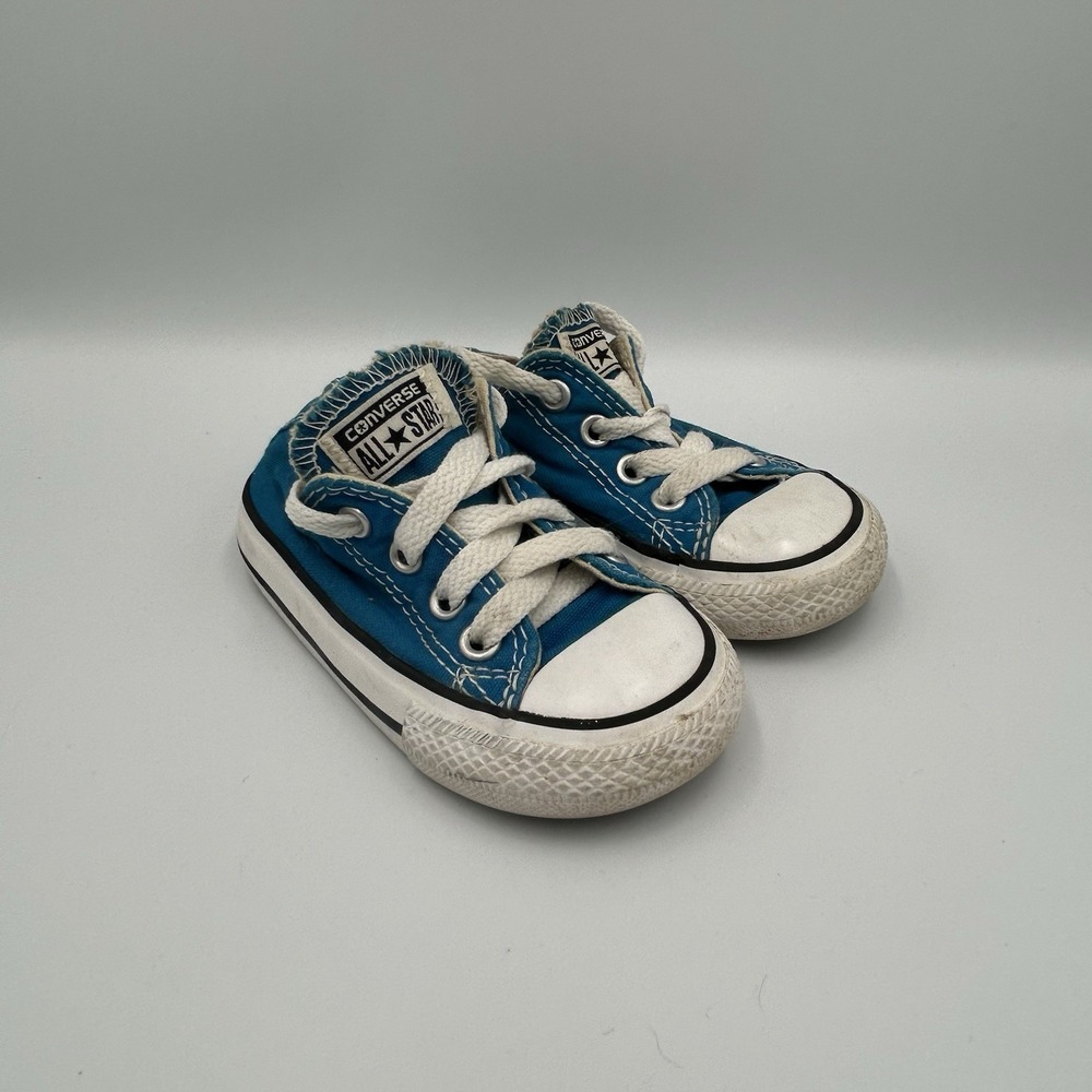 Blue Converse Toddler Size 5‎